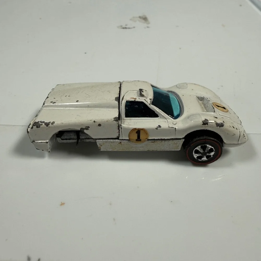 Mattel Ford J-Car Hot Wheels White Redline Vintage 1968 With Button 6214